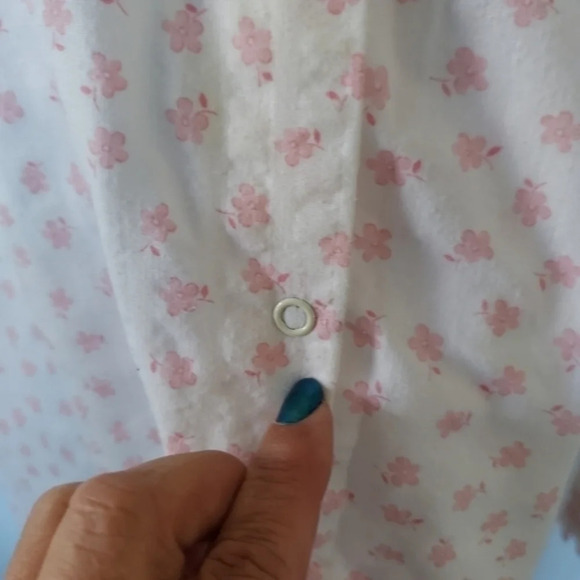 Vintage  Miss Elaine Pink White House Coat Robe Smocked Neck and CuffsVintage  M - Picture 8 of 16